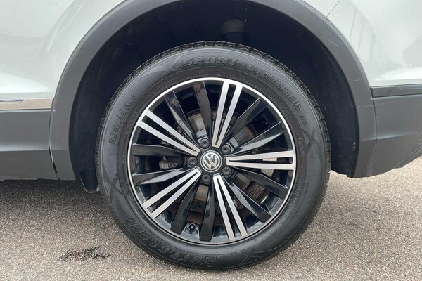Used Volkswagen Tiguan 2018 for sale - 76137841: Photo 5