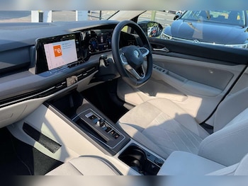 Used Volkswagen Golf 2022 for sale - 75310592: Photo