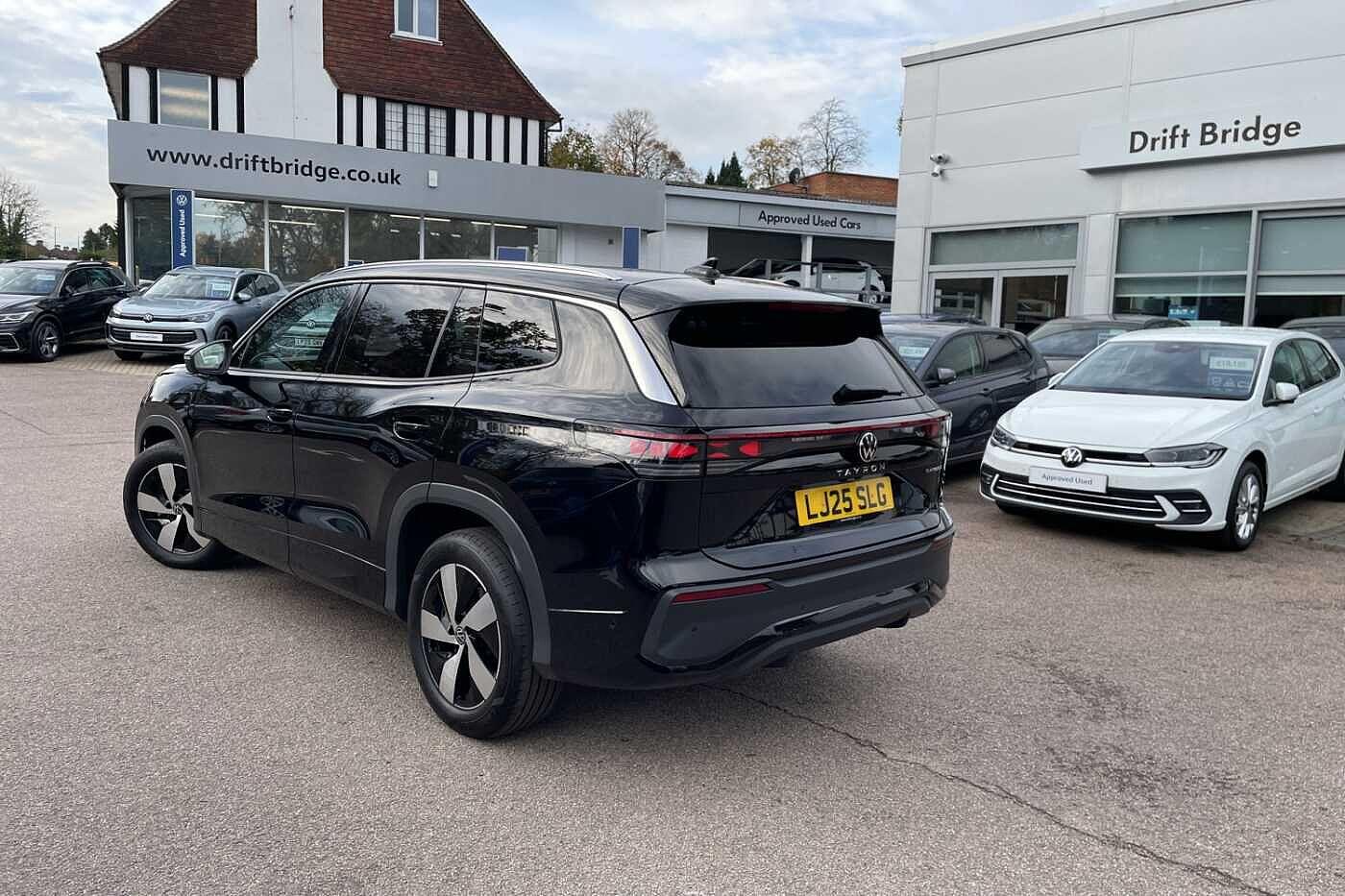 Used Volkswagen Touran 2025 for sale - 76592044: Photo 3