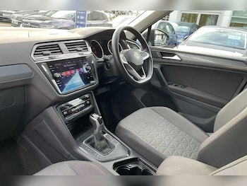 Used Volkswagen Tiguan 2023 for sale - 76457430: Photo