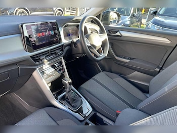 Used Volkswagen T-Roc 2022 for sale - 76059667: Photo