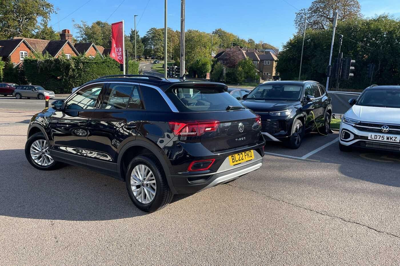 Used Volkswagen T-Roc 2022 for sale - 76059667: Photo 3