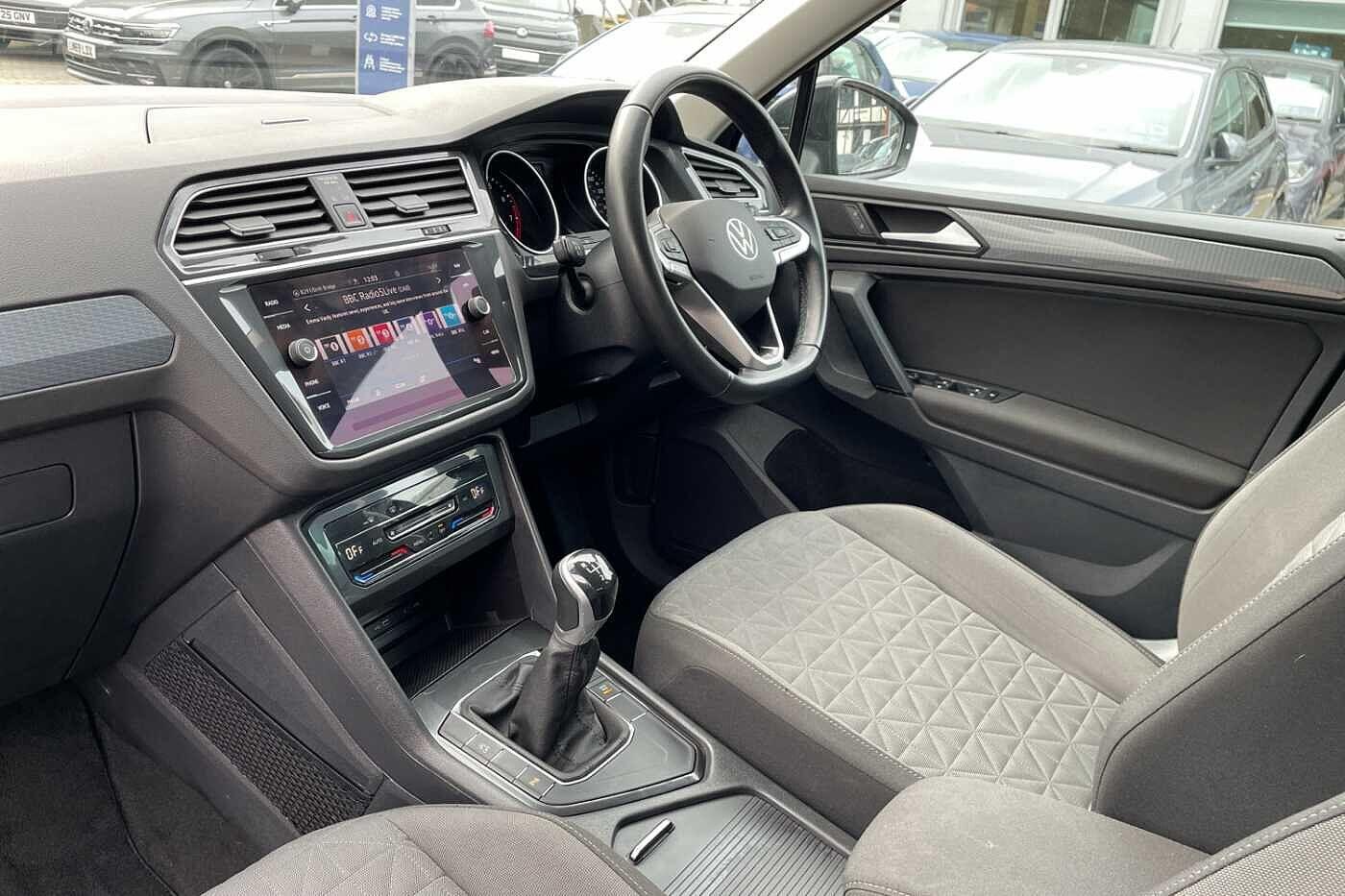 Used Volkswagen Tiguan 2022 for sale - 76991553: Photo 2