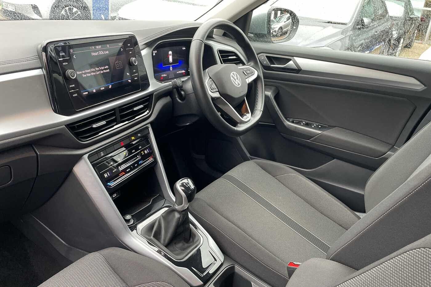 Used Volkswagen T-Roc 2024 for sale - 76388999: Photo 2