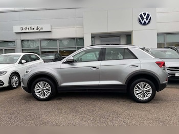 Used Volkswagen T-Roc 2024 for sale - 76388999: Photo