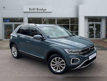 Used Volkswagen T-Roc 2024 for sale - 75635713: Photo
