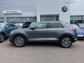 Used Volkswagen T-Roc 2023 for sale - 77824192: Photo