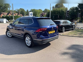 Used Volkswagen Tiguan Allspace 2023 for sale - 75492439: Photo