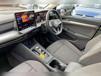 Used Volkswagen Golf 2025 for sale - 76855759: Photo