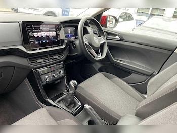 Used Volkswagen T-Cross 2024 for sale - 76388393: Photo