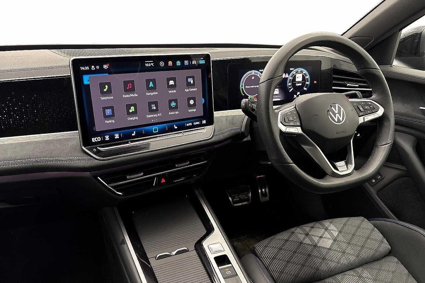 Used Volkswagen Passat 2025 for sale - 78115023: Photo 2