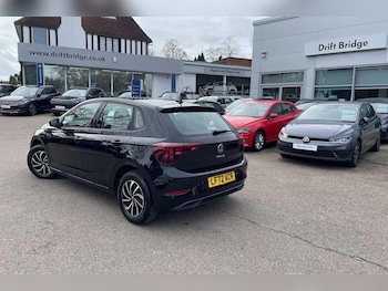 Used Volkswagen Polo 2023 for sale - 77646039: Photo