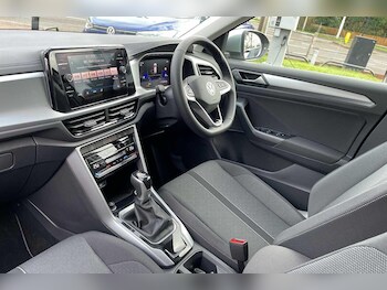 Used Volkswagen T-Roc 2025 for sale - 77331936: Photo