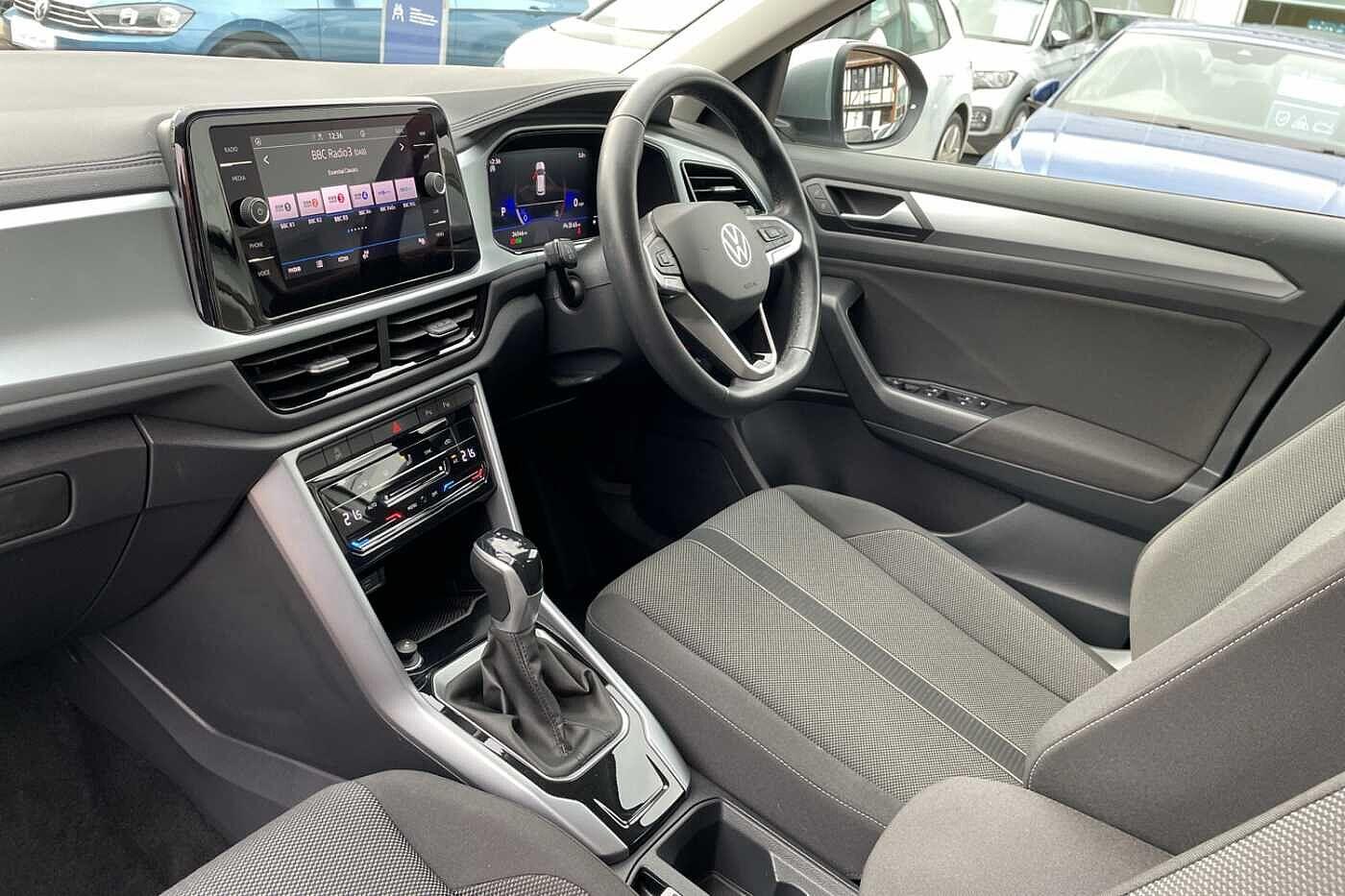 Used Volkswagen T-Roc 2023 for sale - 76991439: Photo 2