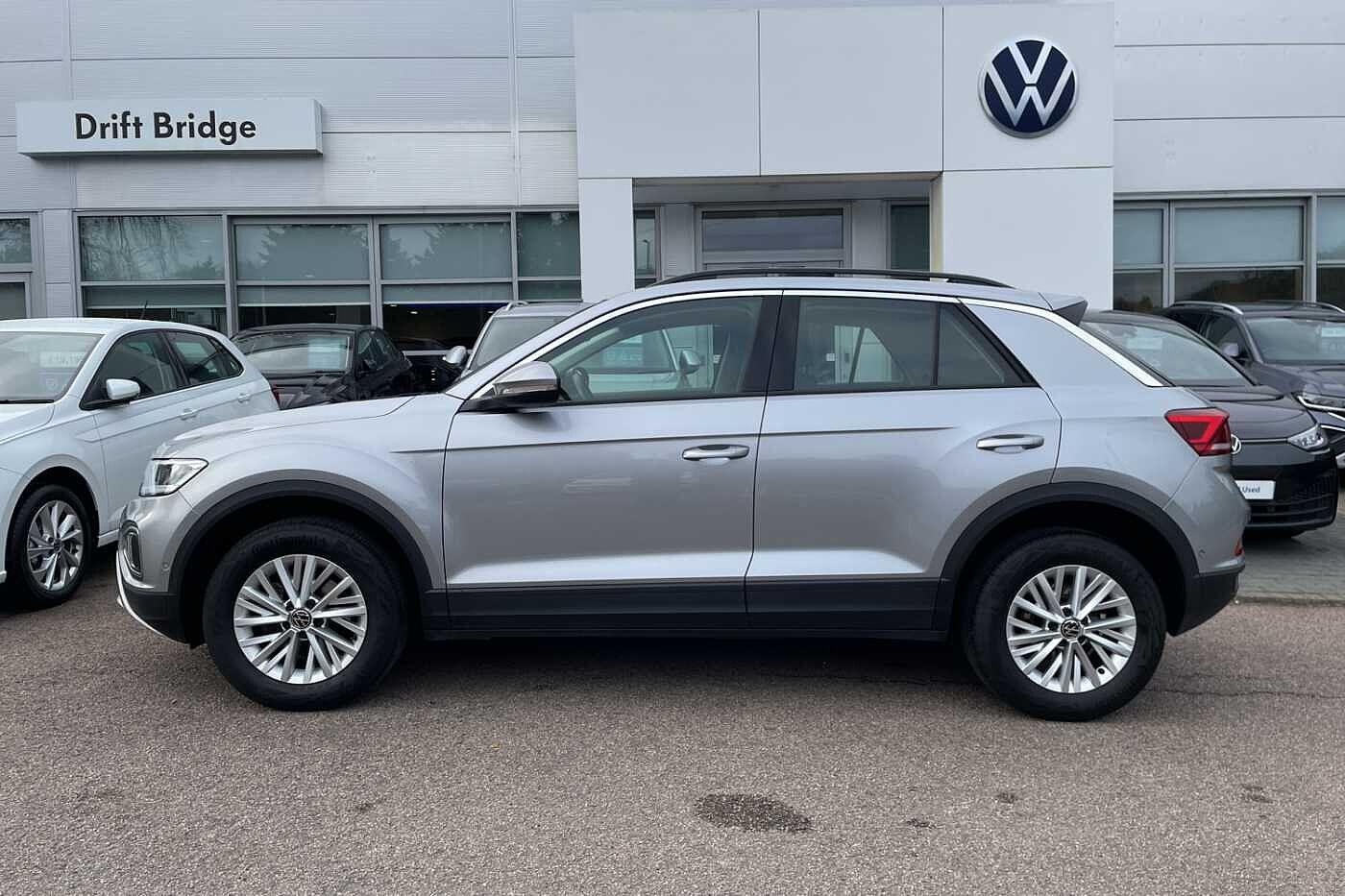 Used Volkswagen T-Roc 2023 for sale - 76991439: Photo 4