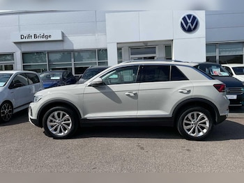 Used Volkswagen T-Roc 2024 for sale - 75310846: Photo