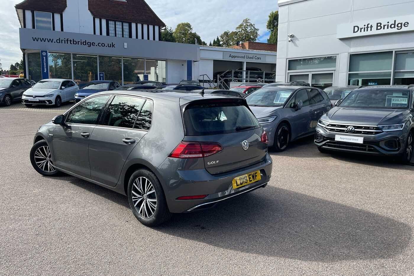 Used Volkswagen Golf 2019 for sale - 76013612: Photo 3