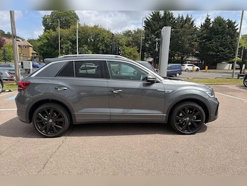 Used Volkswagen T-Roc 2024 for sale - 78635585: Photo