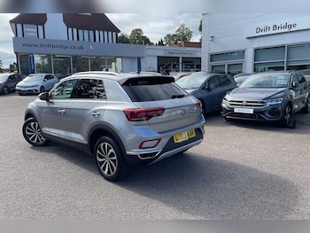 Used Volkswagen T-Roc 2023 for sale - 76012467: Photo 3