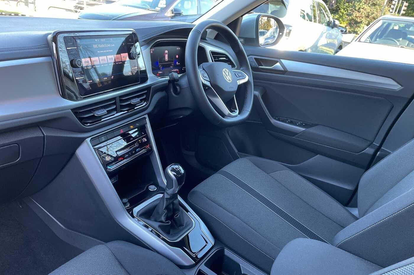 Used Volkswagen T-Roc for sale - 77484082: Photo 2