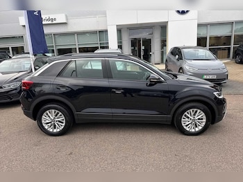 Used Volkswagen T-Roc 2024 for sale - 75990570: Photo 4