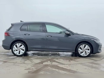 Used Volkswagen Golf 2024 for sale - 77695895: Photo