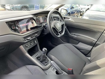 Used Volkswagen Polo 2018 for sale - 76539196: Photo