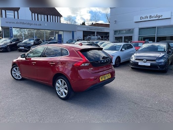 Used Volvo V40 2019 for sale - 77646037: Photo