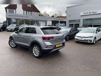 Used Volkswagen T-Roc 2025 for sale - 76484989: Photo