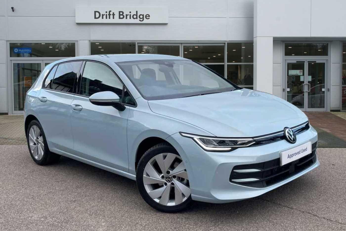 Used Volkswagen Golf 2025 for sale - 76752774: Photo 1