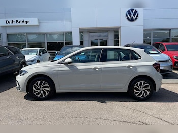 Used Volkswagen Polo 2024 for sale - 75459152: Photo