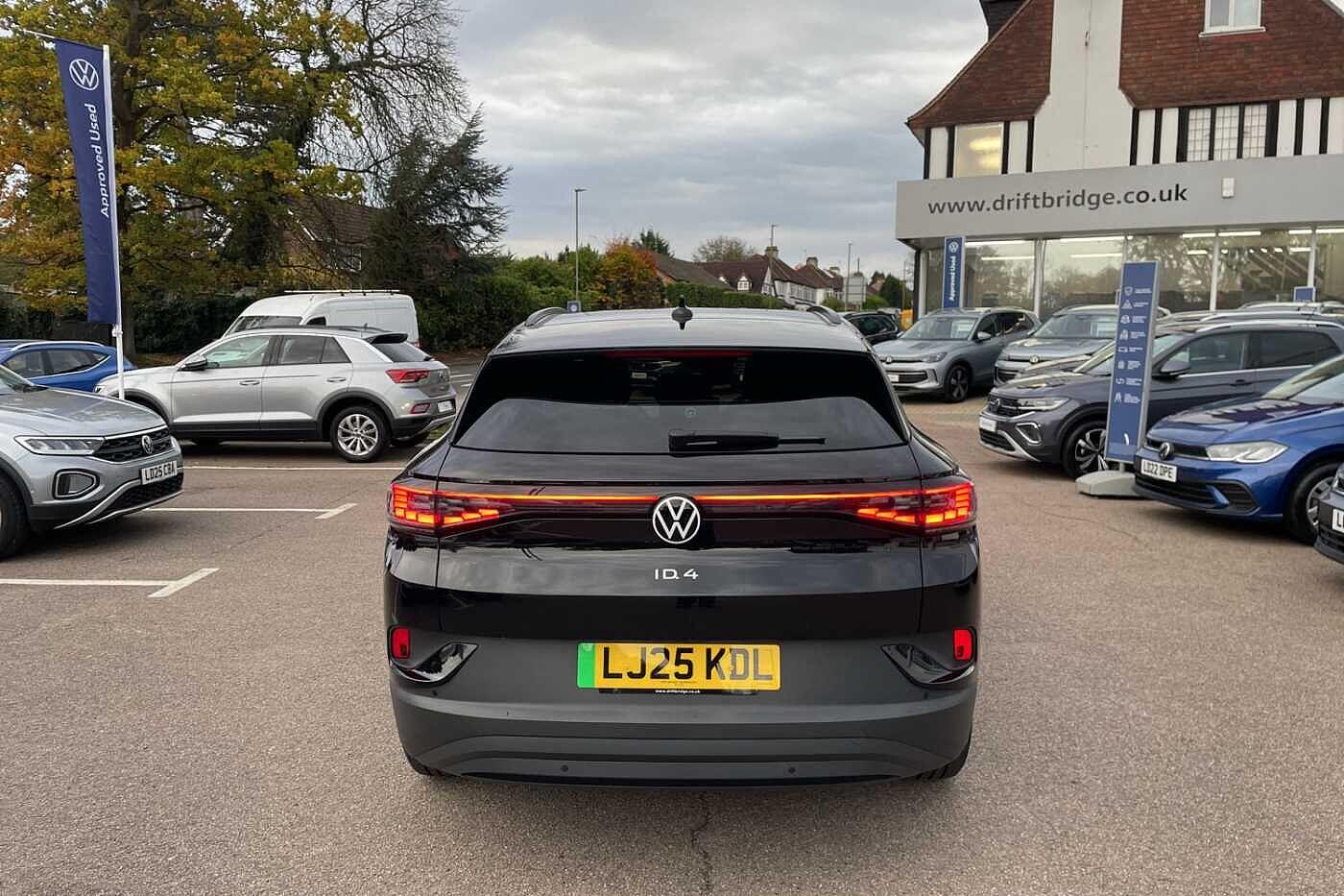 Used Volkswagen ID.4 2025 for sale - 76592032: Photo 9