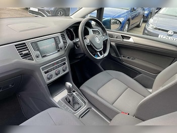 Used Volkswagen Golf SV 2016 for sale - 76388472: Photo