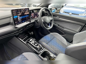 Used Volkswagen Golf 2025 for sale - 76965334: Photo