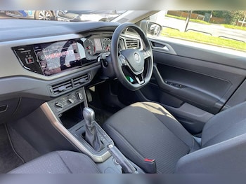 Used Volkswagen Polo 2019 for sale - 77753597: Photo