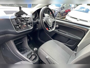 Used Volkswagen up! 2023 for sale - 77704748: Photo
