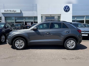 Used Volkswagen T-Roc 2023 for sale - 78685159: Photo