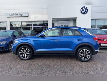 Used Volkswagen T-Roc 2020 for sale - 77330730: Photo