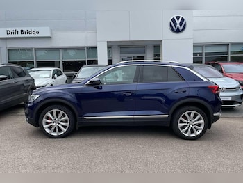 Used Volkswagen T-Roc 2020 for sale - 75609425: Photo
