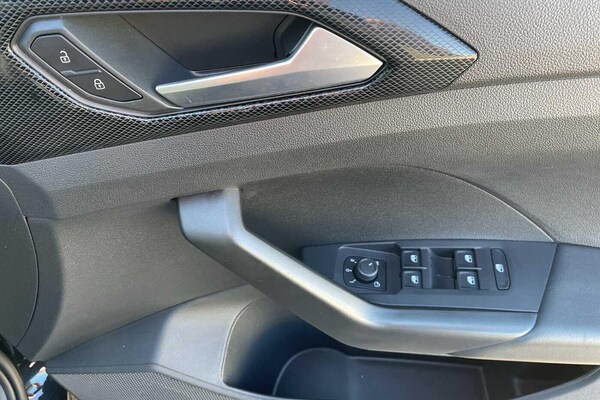 Used Volkswagen T-Cross 2025 for sale - 76121659: Photo 19