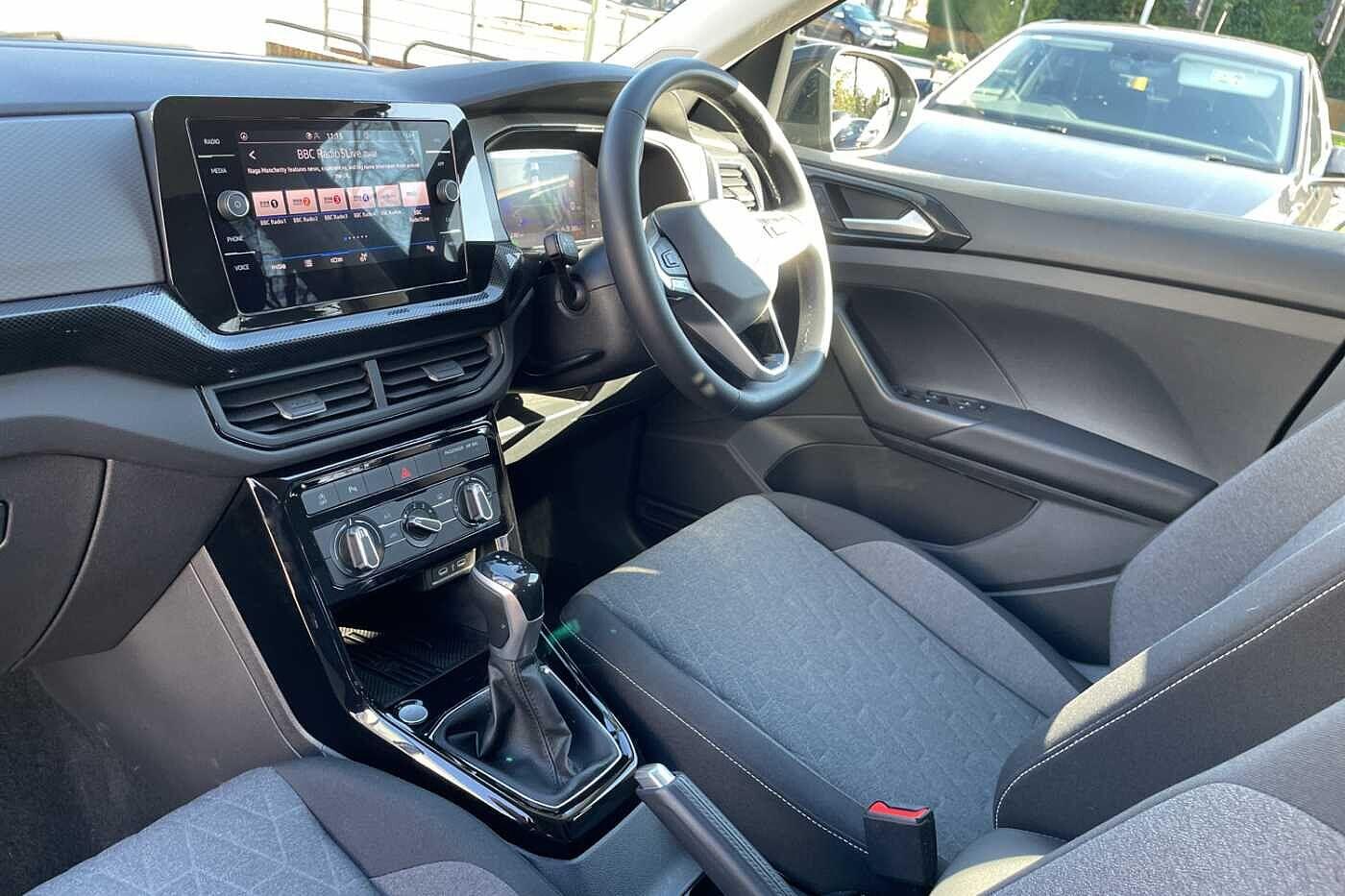 Used Volkswagen T-Cross 2025 for sale - 76121659: Photo 2