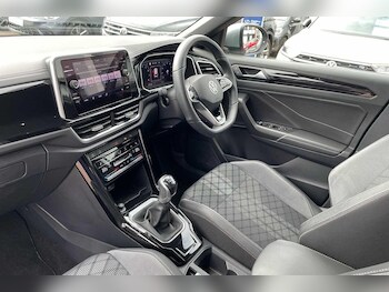 Used Volkswagen T-Roc 2023 for sale - 78073251: Photo