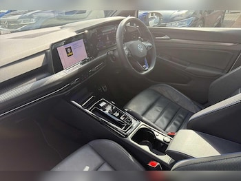 Used Volkswagen Golf 2024 for sale - 78636197: Photo
