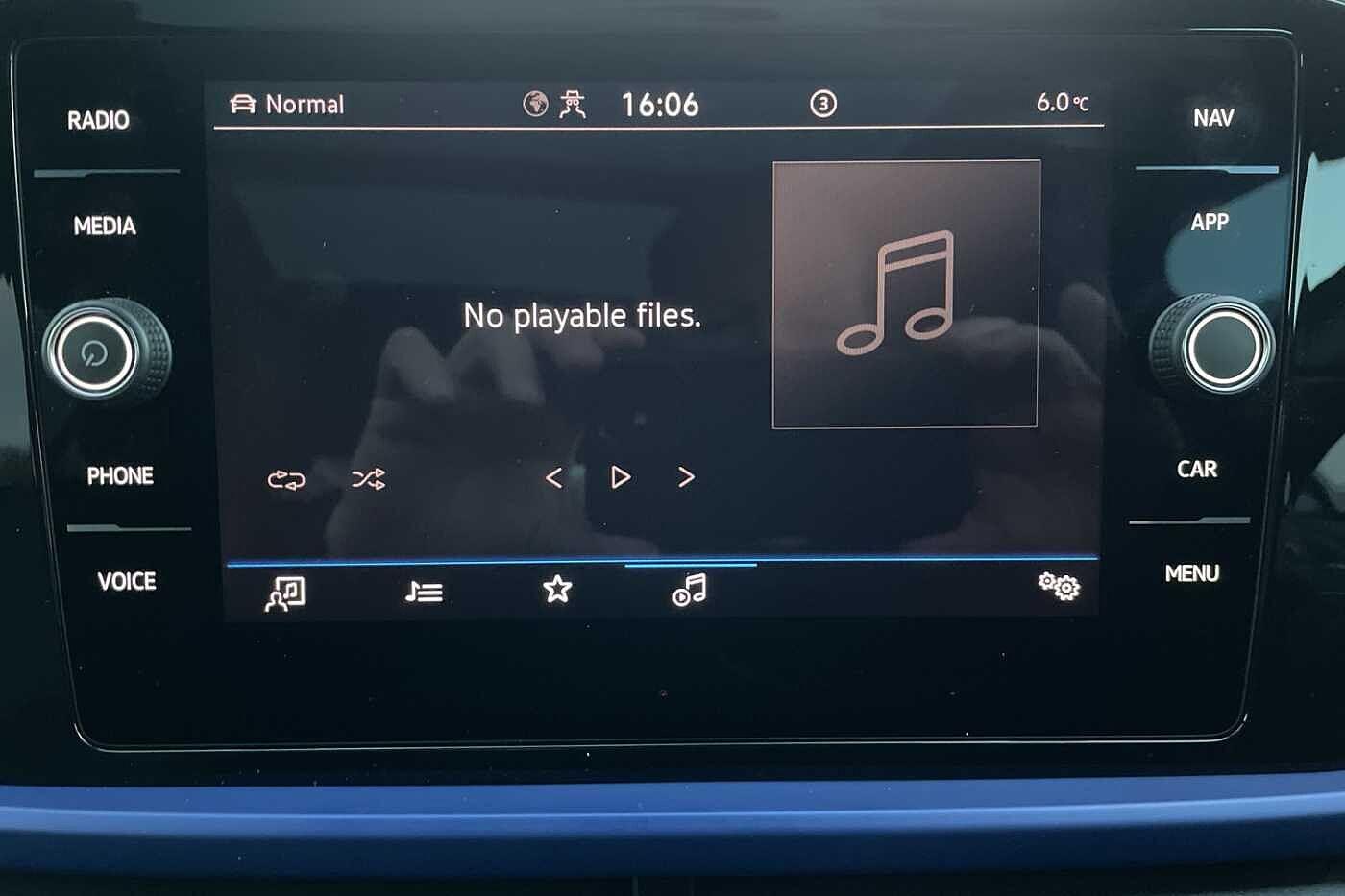 Used Volkswagen T-Roc 2024 for sale - 76714135: Photo 16