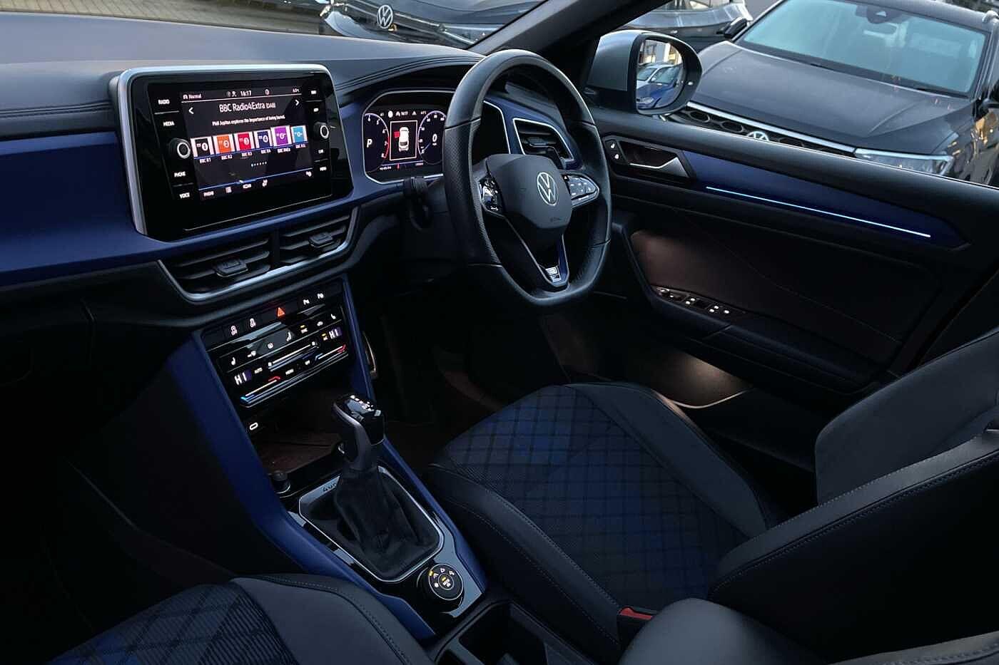 Used Volkswagen T-Roc 2024 for sale - 76714135: Photo 2