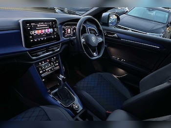 Used Volkswagen T-Roc 2024 for sale - 76714135: Photo