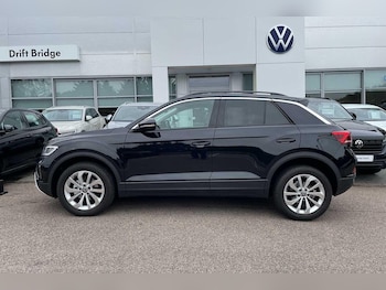 Used Volkswagen T-Roc 2025 for sale - 75949697: Photo