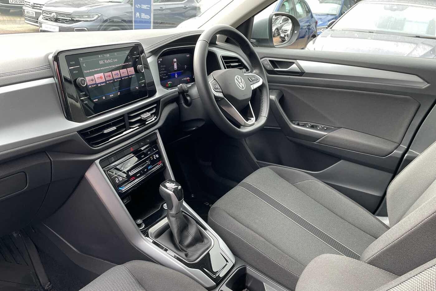 Used Volkswagen T-Roc 2025 for sale - 76996151: Photo 2