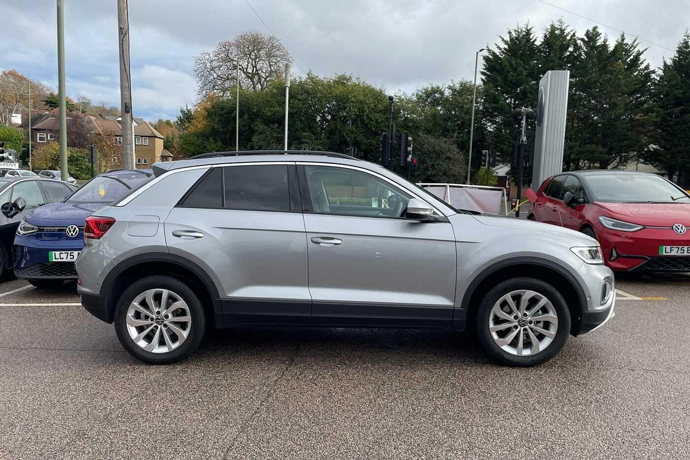 Used Volkswagen T-Roc 2025 for sale - 76996151: Photo 20