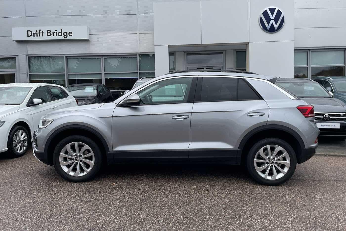 Used Volkswagen T-Roc 2025 for sale - 76996151: Photo 4